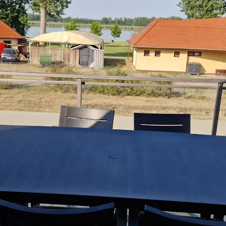 Vadvirag Bed and breakfast